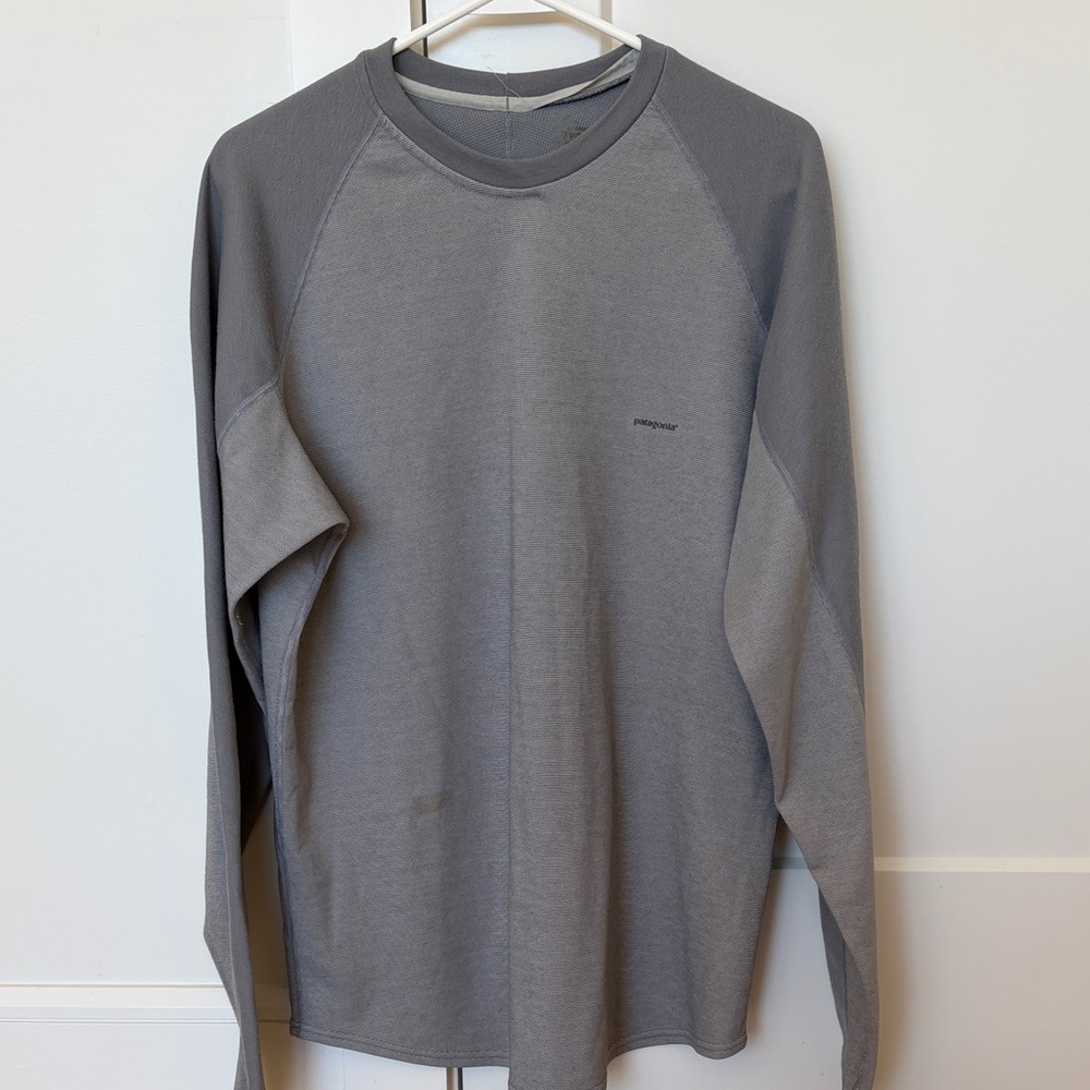Patagonia Men's Long Sleeve Gray Capilene Shirt